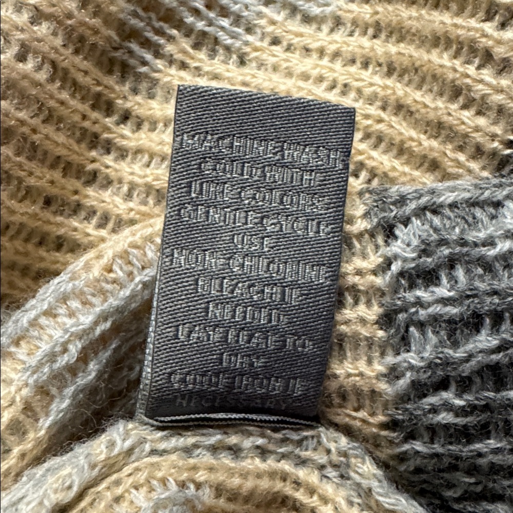 Charlotte Russe Cardigan - Picture 8 of 8